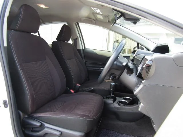 2018 Toyota Aqua Hybrid for sale in Kenya by Best Cars for sale in Kenya LTD.