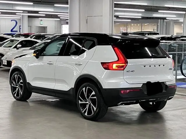 2018 Volvo XC40 T5 AWD for sale in Kenya by Best Cars for sale in Kenya LTD.