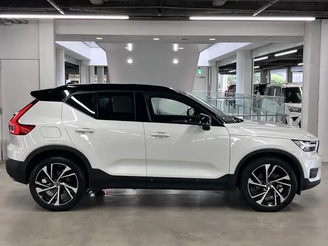 2018 Volvo XC40 T5 AWD for sale in Kenya by Best Cars for sale in Kenya LTD.