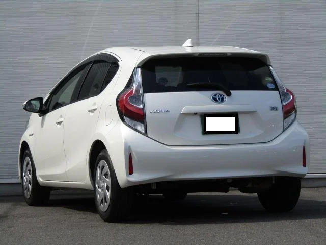 2018 Toyota Aqua Hybrid for sale in Kenya by Best Cars for sale in Kenya LTD.