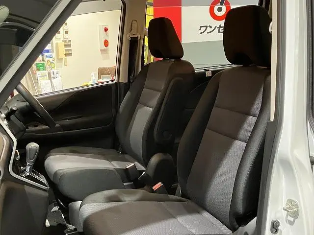 2019 Nissan Serena Hybrid for sale in Kenya by Best Cars for sale in Kenya LTD.
