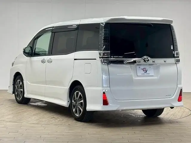 2018 Toyota Voxy ZS for sale in Kenya by Best Cars for sale in Kenya LTD.